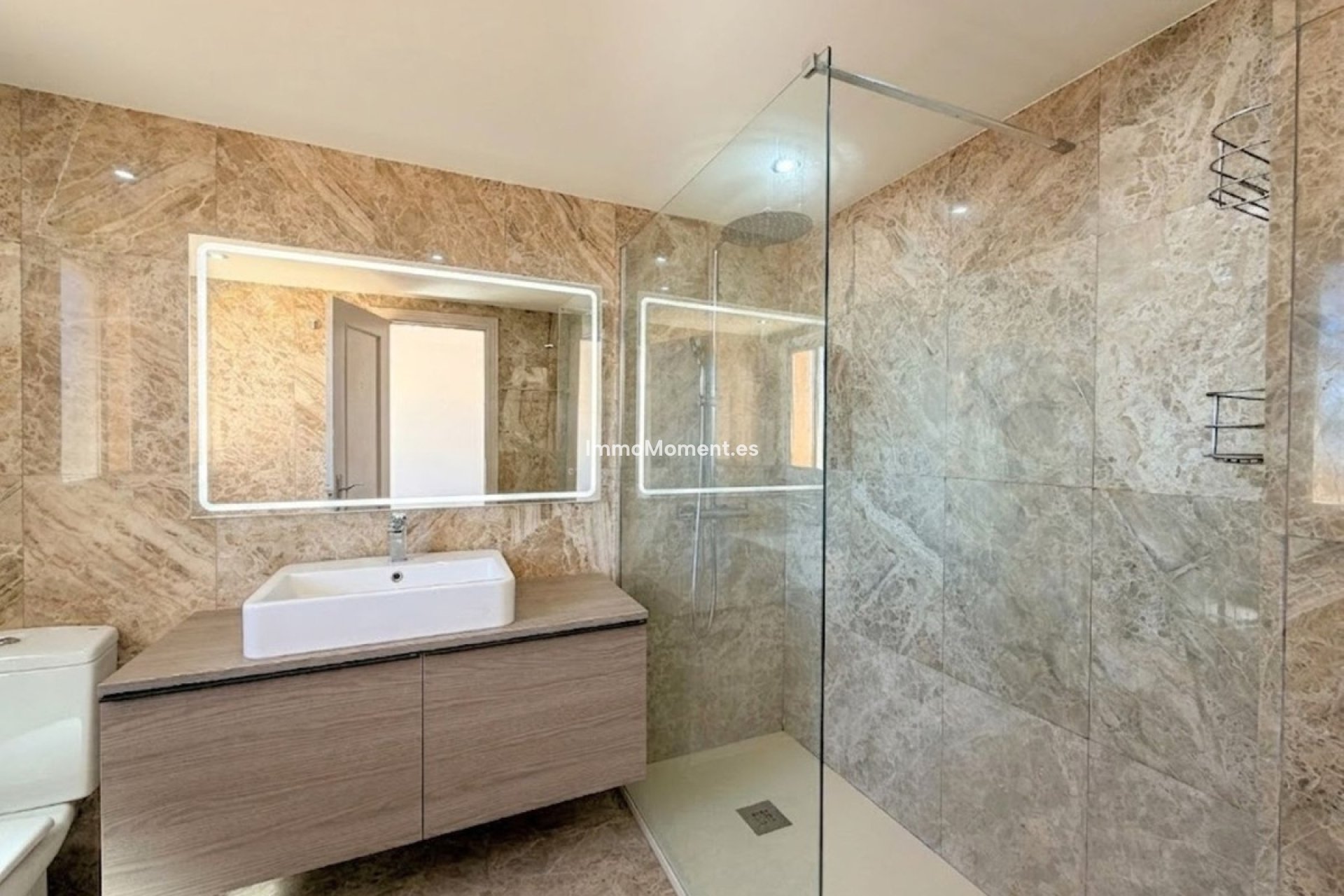 Bestaande woning - Geschakelde woning - Estepona  - Estepona Centro