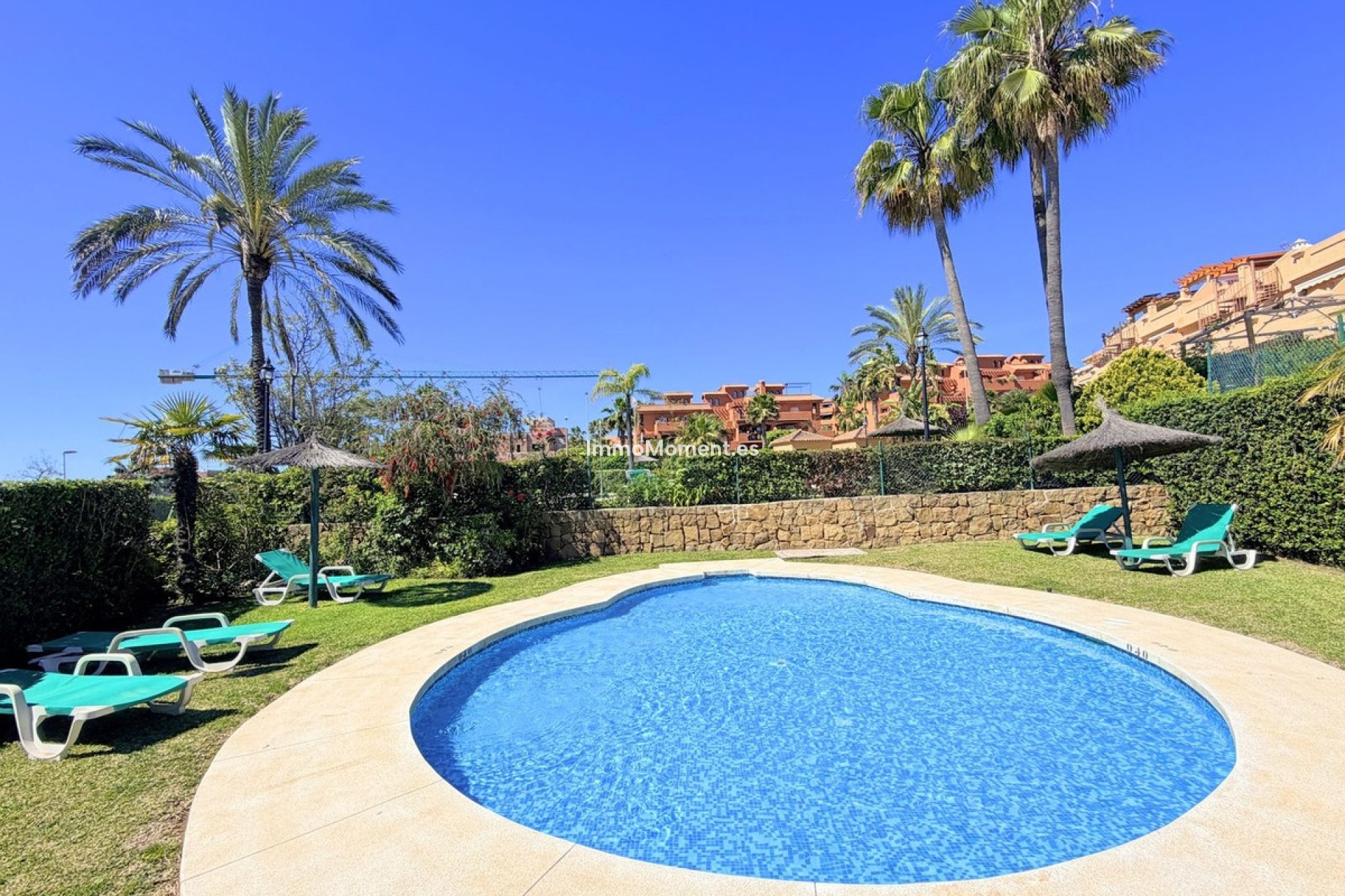 Bestaande woning - Geschakelde woning - Estepona  - Estepona Centro