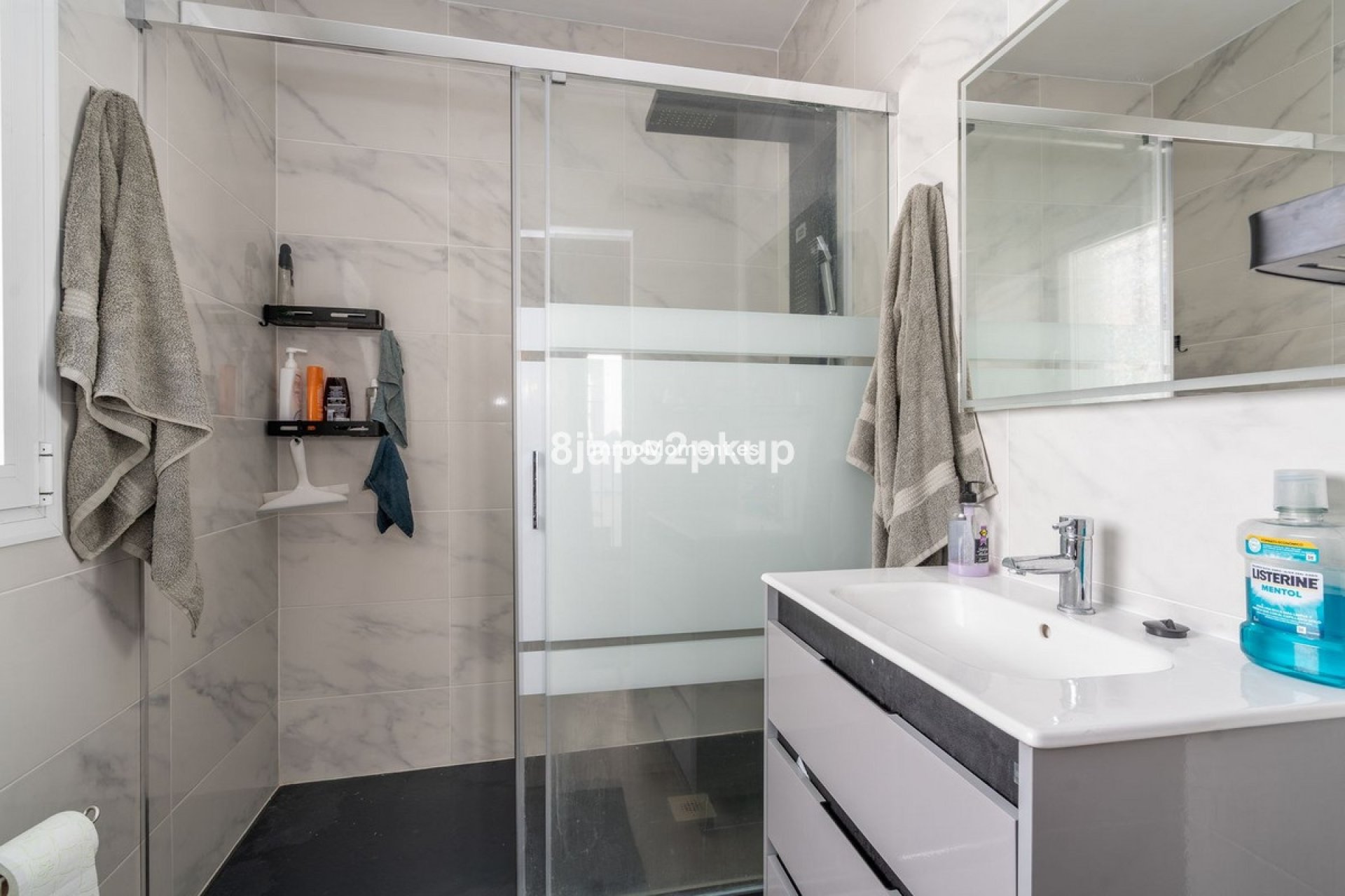 Bestaande woning - Geschakelde woning - Estepona  - Estepona Centro