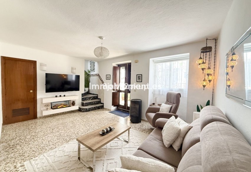 Bestaande woning - Geschakelde woning - Estepona  - Estepona Centro