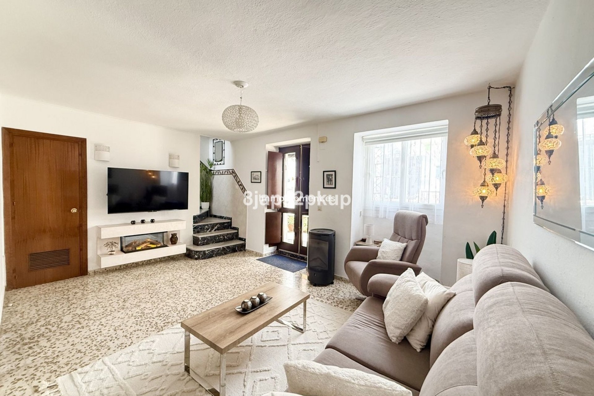 Bestaande woning - Geschakelde woning - Estepona  - Estepona Centro