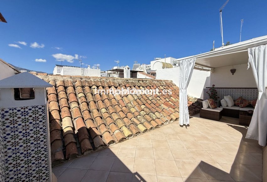 Bestaande woning - Geschakelde woning - Estepona  - Estepona Centro