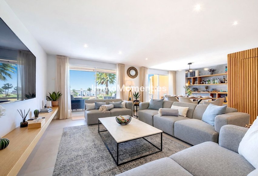 Bestaande woning - Geschakelde woning - Estepona  - Estepona Centro