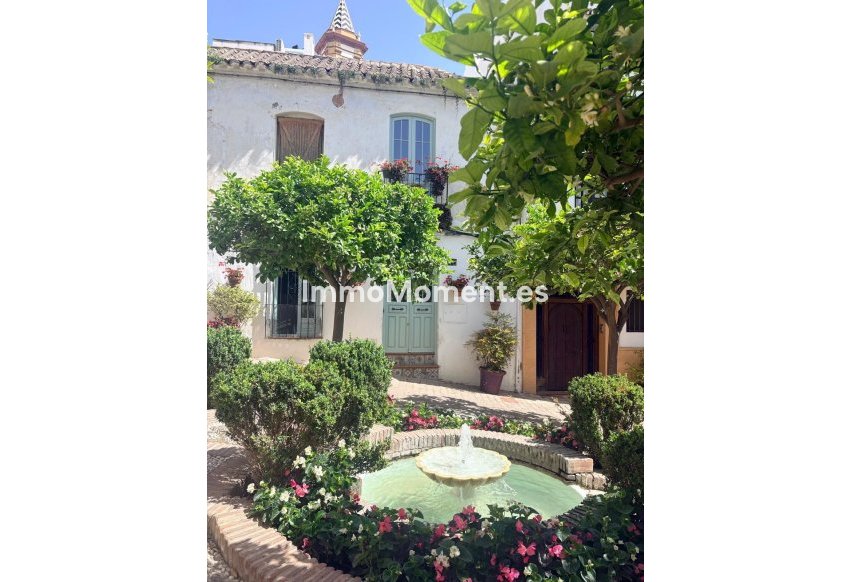Bestaande woning - Geschakelde woning - Estepona  - Estepona Centro