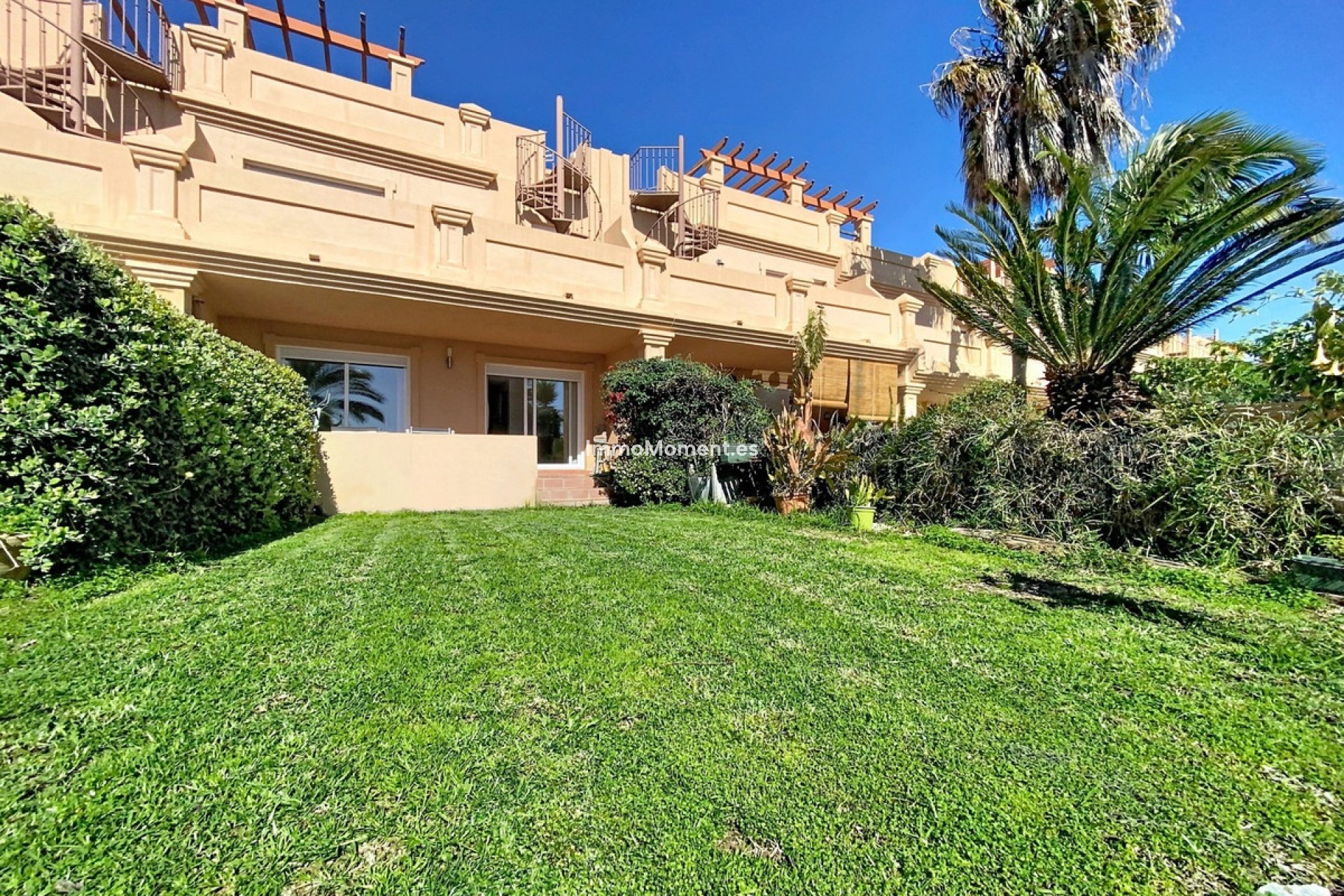 Bestaande woning - Geschakelde woning - Estepona  - Estepona Centro