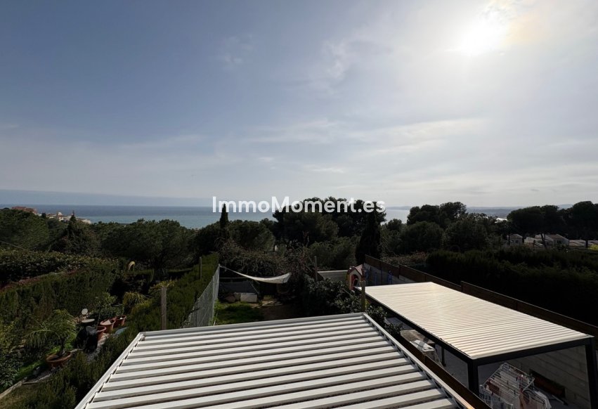 Bestaande woning - Geschakelde woning - Estepona  - Estepona Centro
