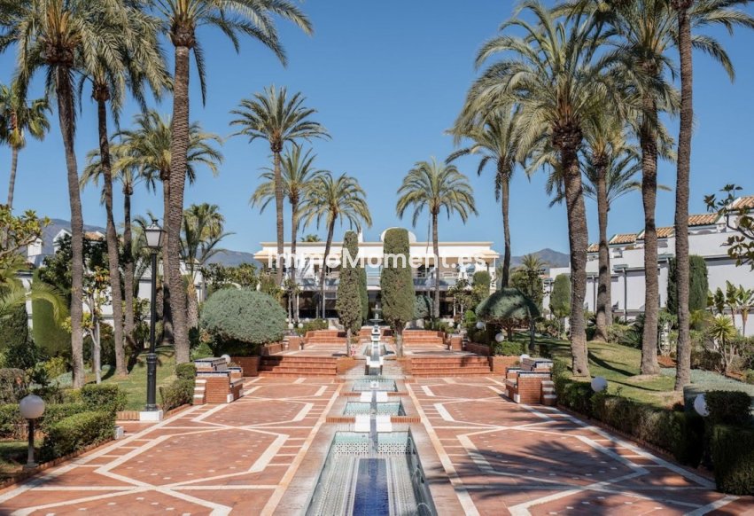 Bestaande woning - Geschakelde woning - Estepona  - New Golden Mile
