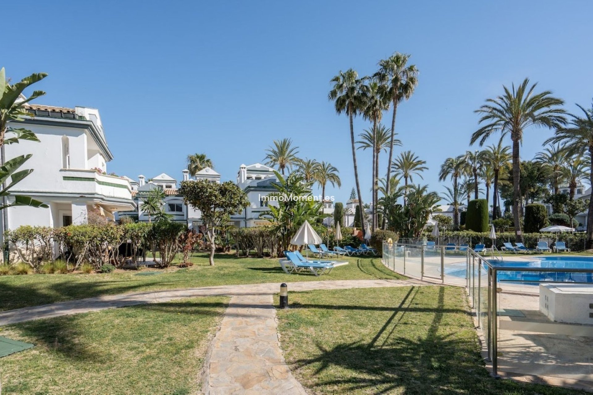 Bestaande woning - Geschakelde woning - Estepona  - New Golden Mile