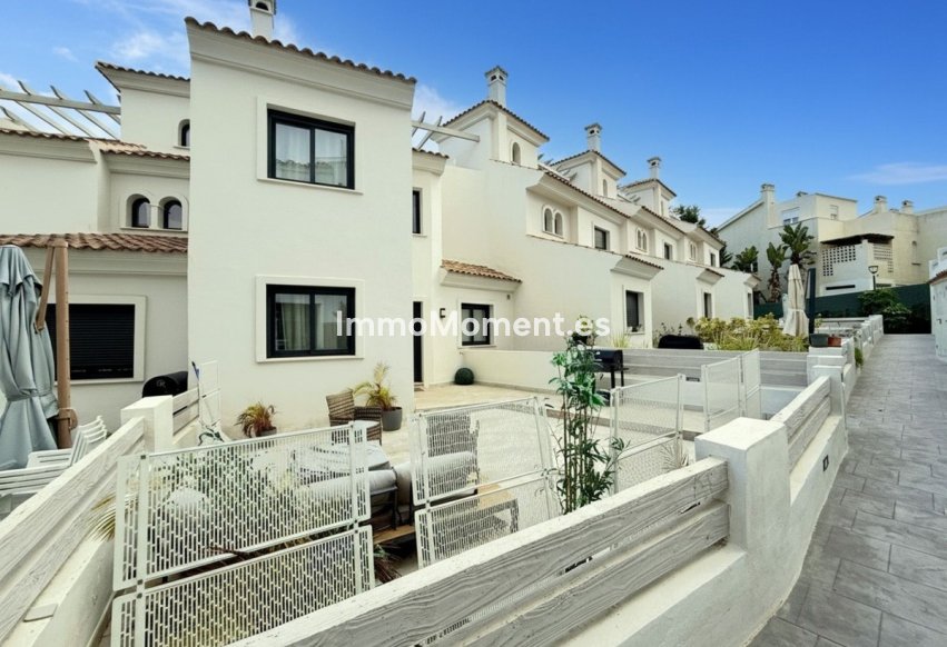 Bestaande woning - Geschakelde woning - Estepona  - New Golden Mile