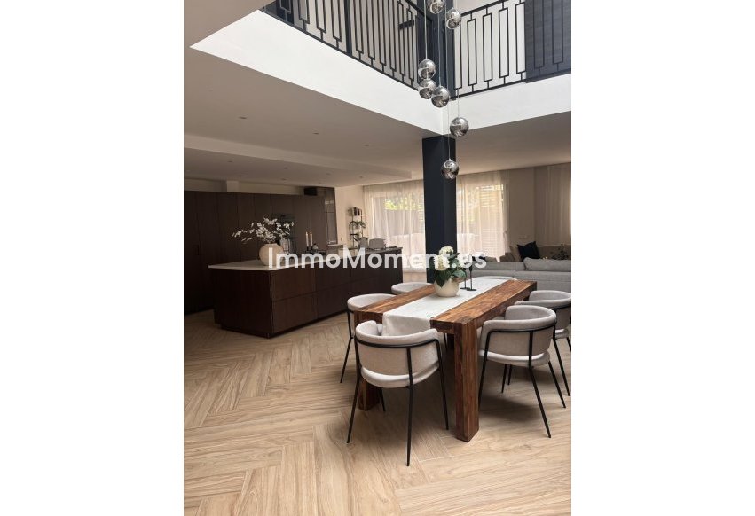 Bestaande woning - Geschakelde woning - Estepona  - New Golden Mile