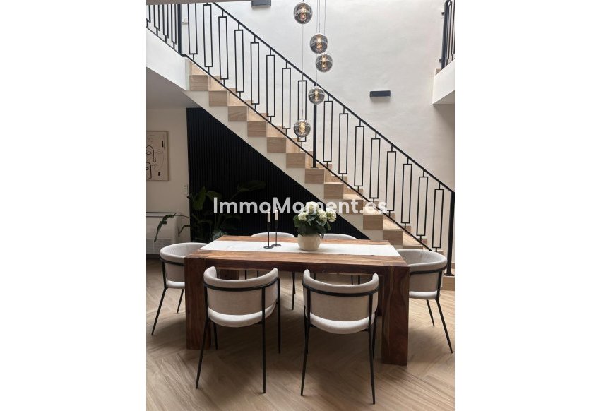 Bestaande woning - Geschakelde woning - Estepona  - New Golden Mile