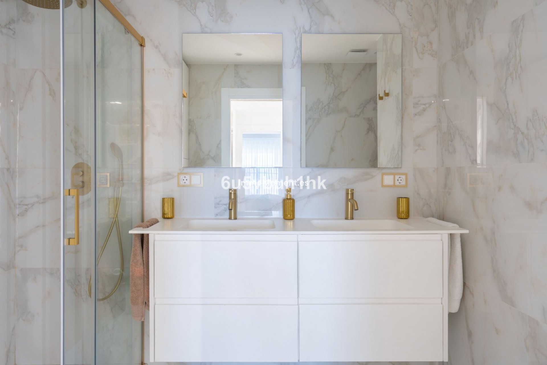 Bestaande woning - Geschakelde woning - Marbella - La Mairena