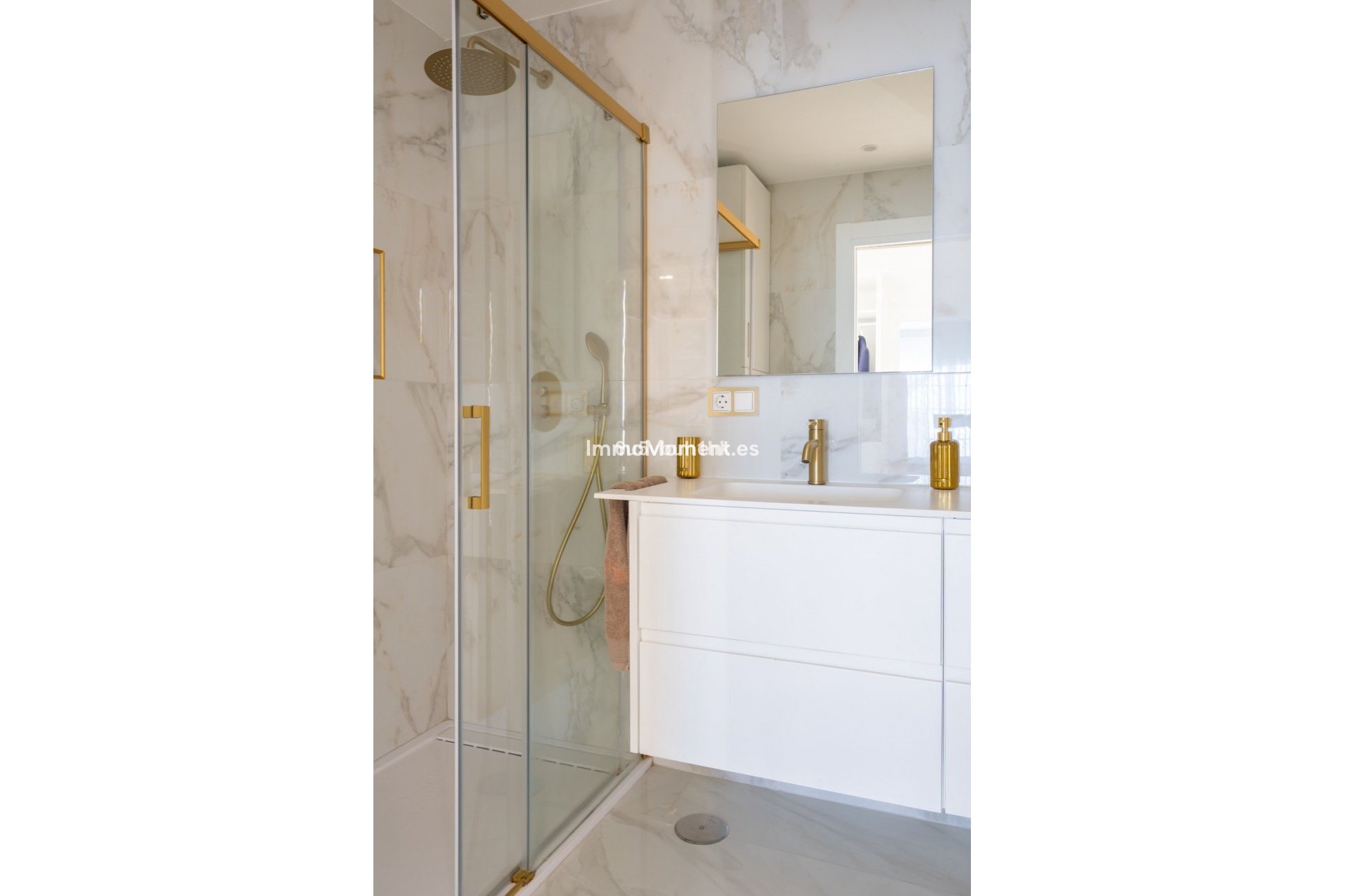 Bestaande woning - Geschakelde woning - Marbella - La Mairena