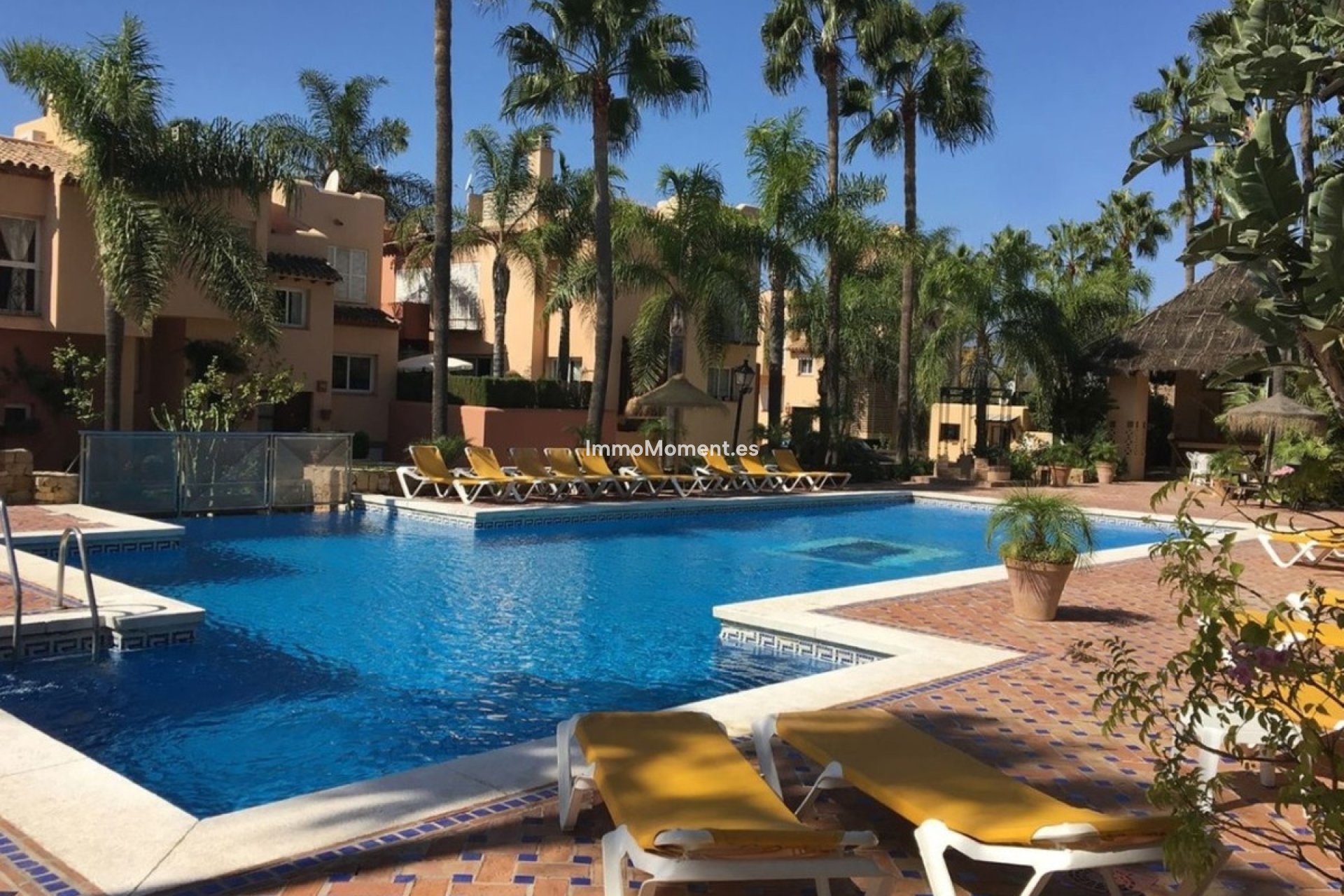 Bestaande woning - Geschakelde woning - Marbella - Nueva Andalucía