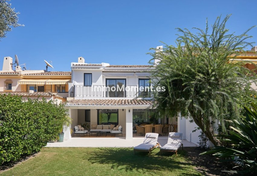 Bestaande woning - Geschakelde woning - Marbella - Nueva Andalucía