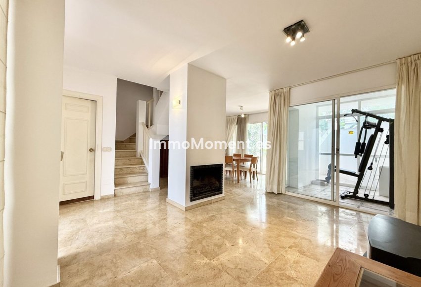 Bestaande woning - Geschakelde woning - Marbella - Nueva Andalucía