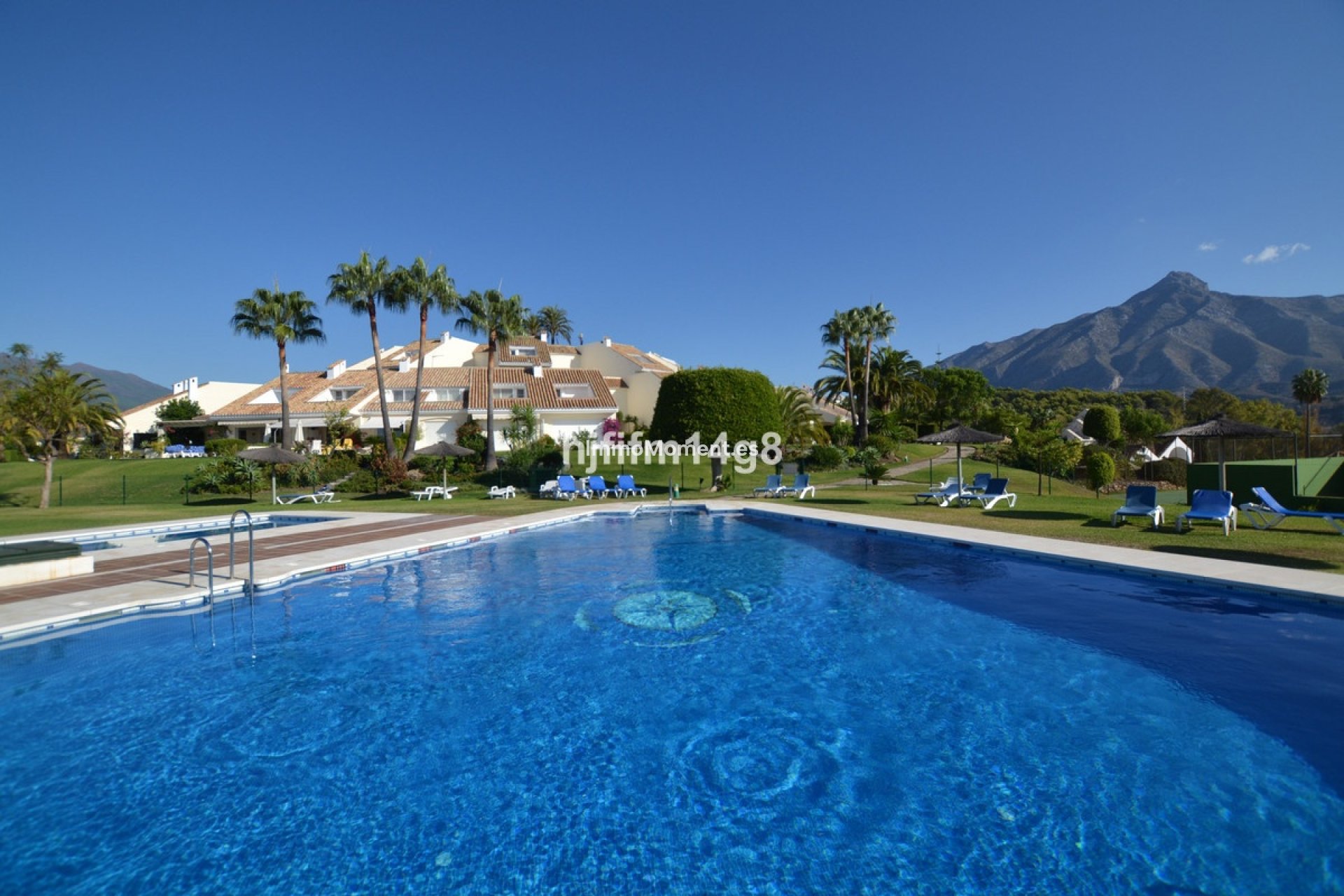 Bestaande woning - Geschakelde woning - Marbella - Nueva Andalucía