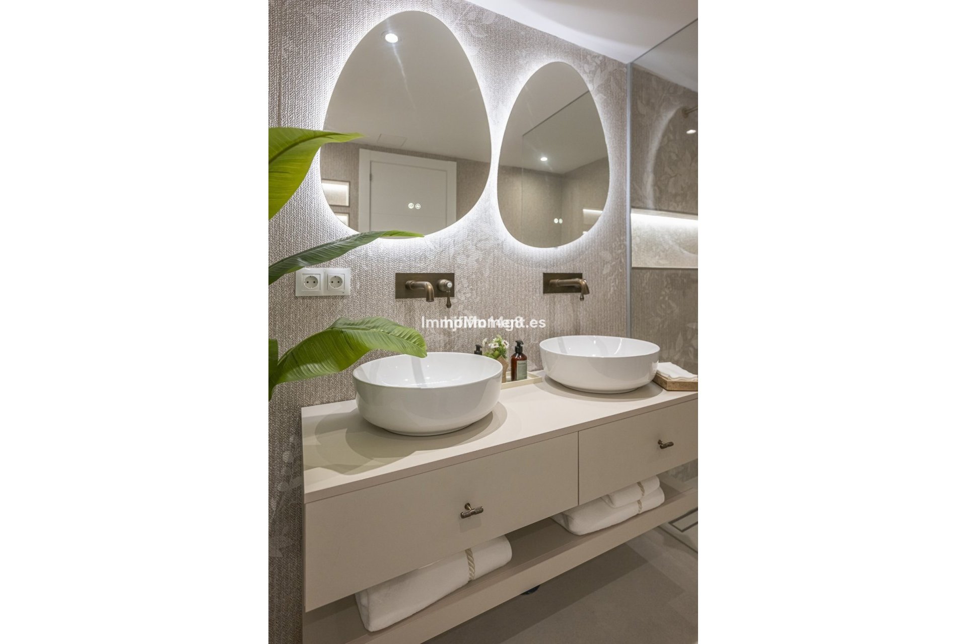 Bestaande woning - Geschakelde woning - Marbella - Nueva Andalucía