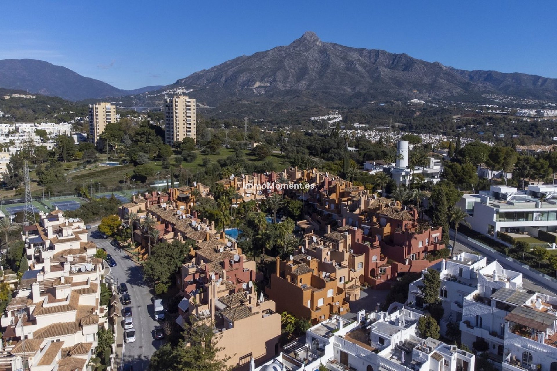 Bestaande woning - Geschakelde woning - Marbella - Nueva Andalucía