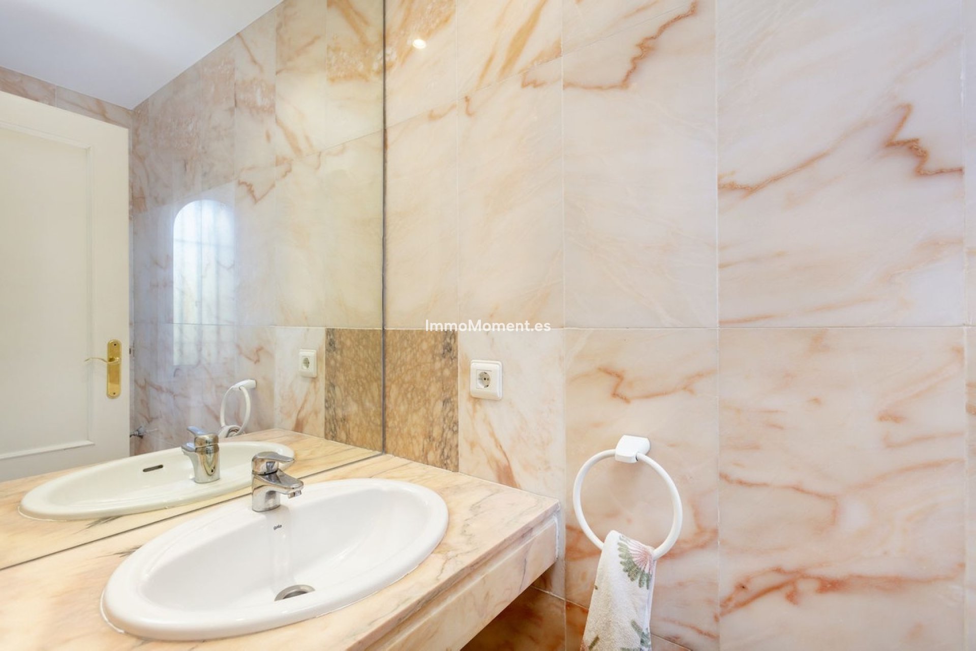 Bestaande woning - Geschakelde woning - Marbella - Nueva Andalucía