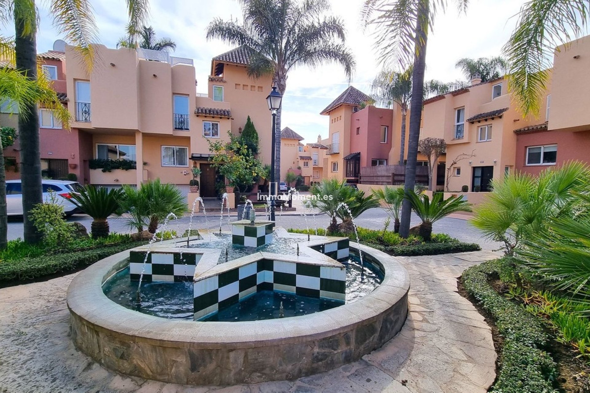 Bestaande woning - Geschakelde woning - Marbella - Nueva Andalucía