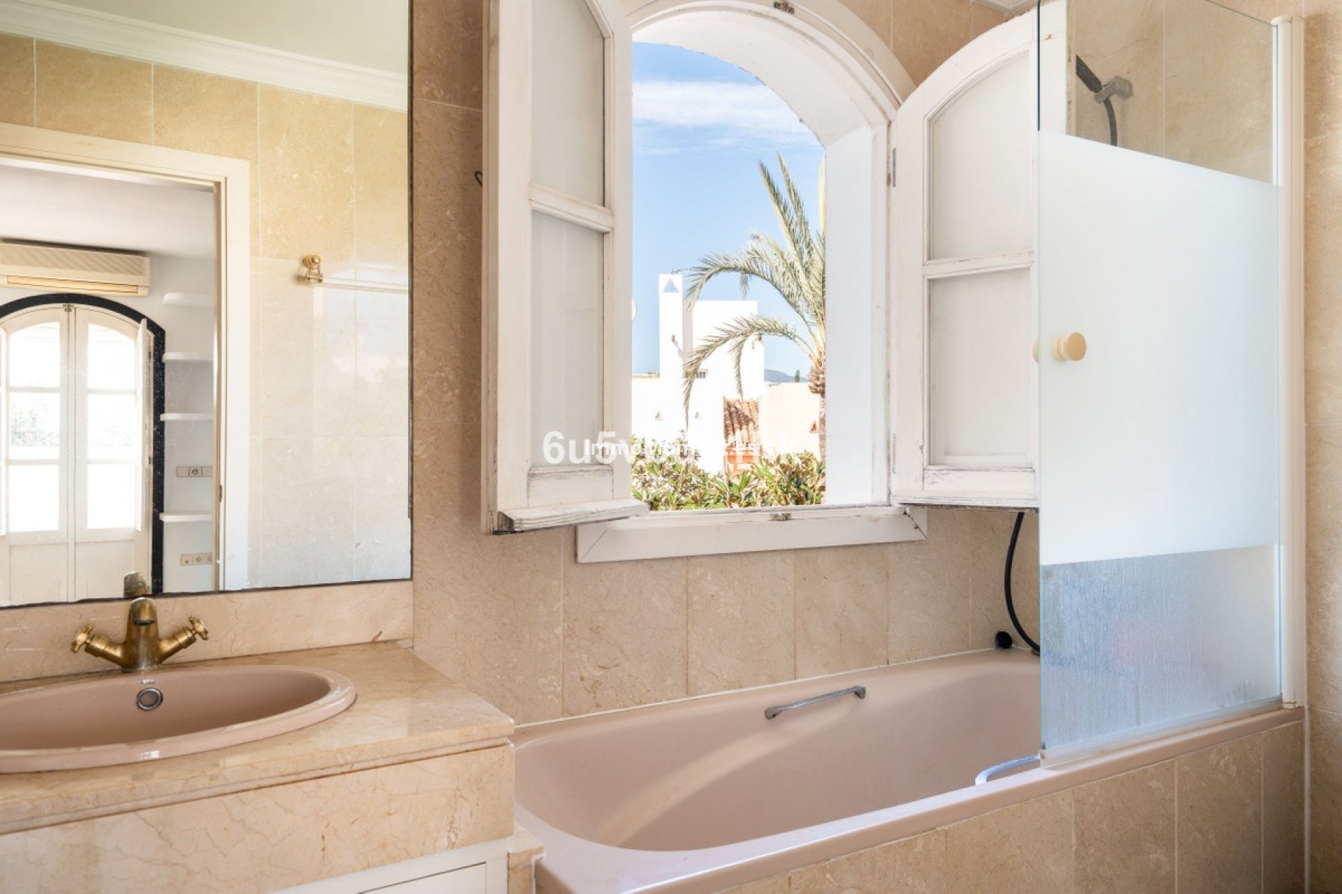 Bestaande woning - Geschakelde woning - Marbella - Nueva Andalucía