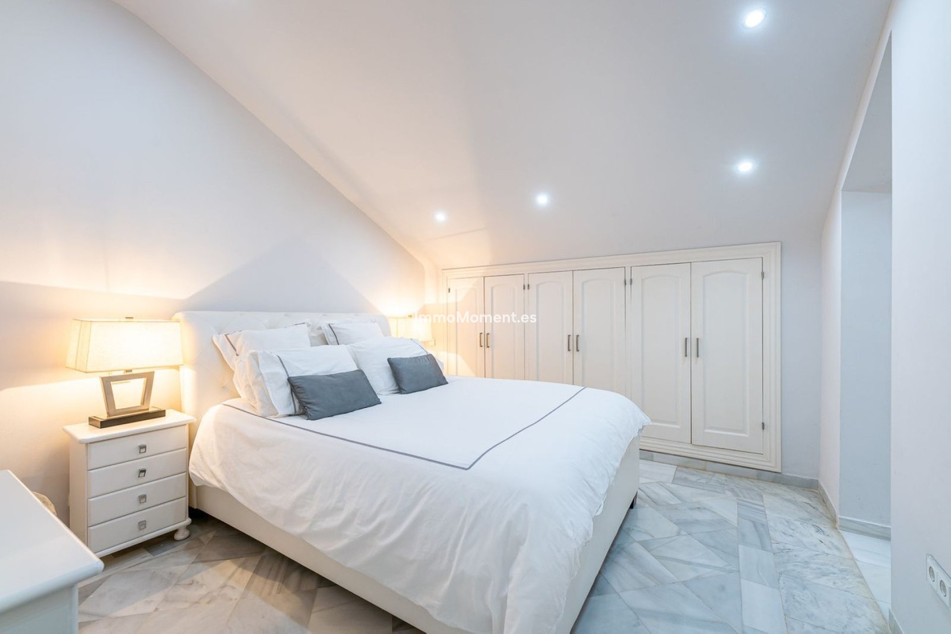 Bestaande woning - Geschakelde woning - Marbella - Nueva Andalucía