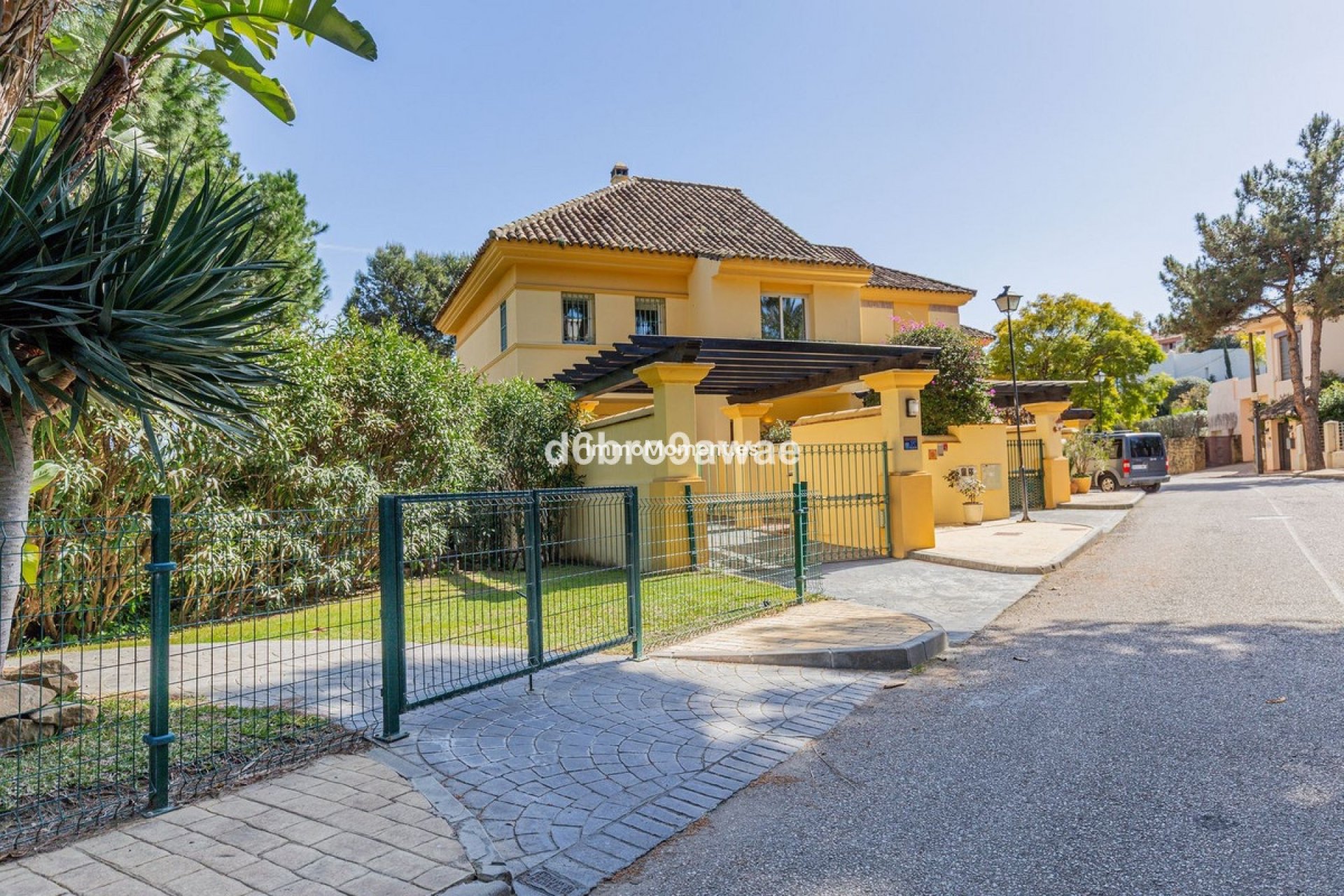 Bestaande woning - Geschakelde woning - Marbella - Río Real