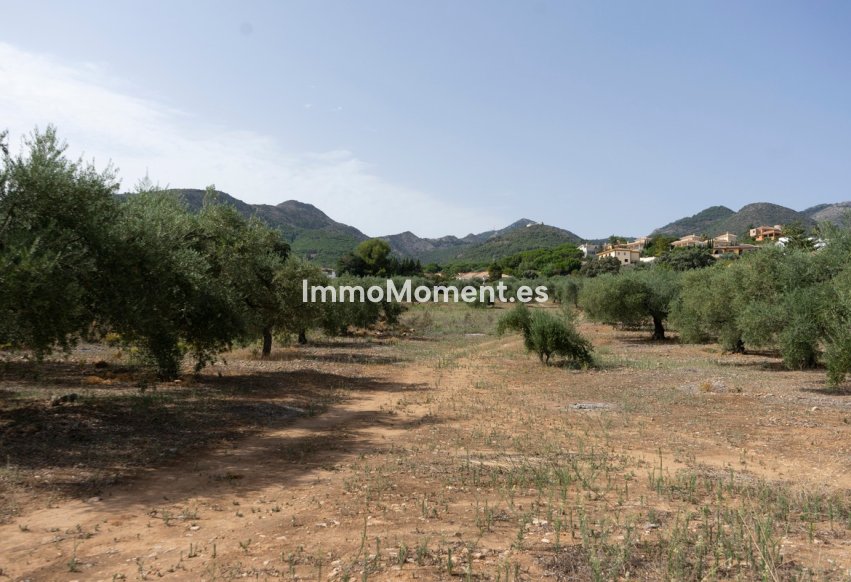 Bestaande woning - Perceel - Binnenland  - Alhaurín de la Torre