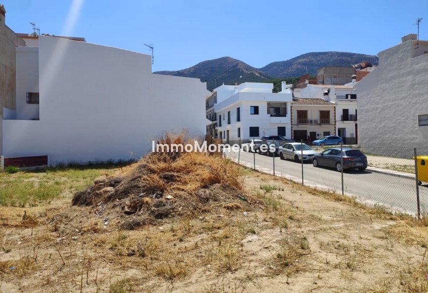 Bestaande woning - Perceel - Binnenland  - Alhaurín el Grande Centro