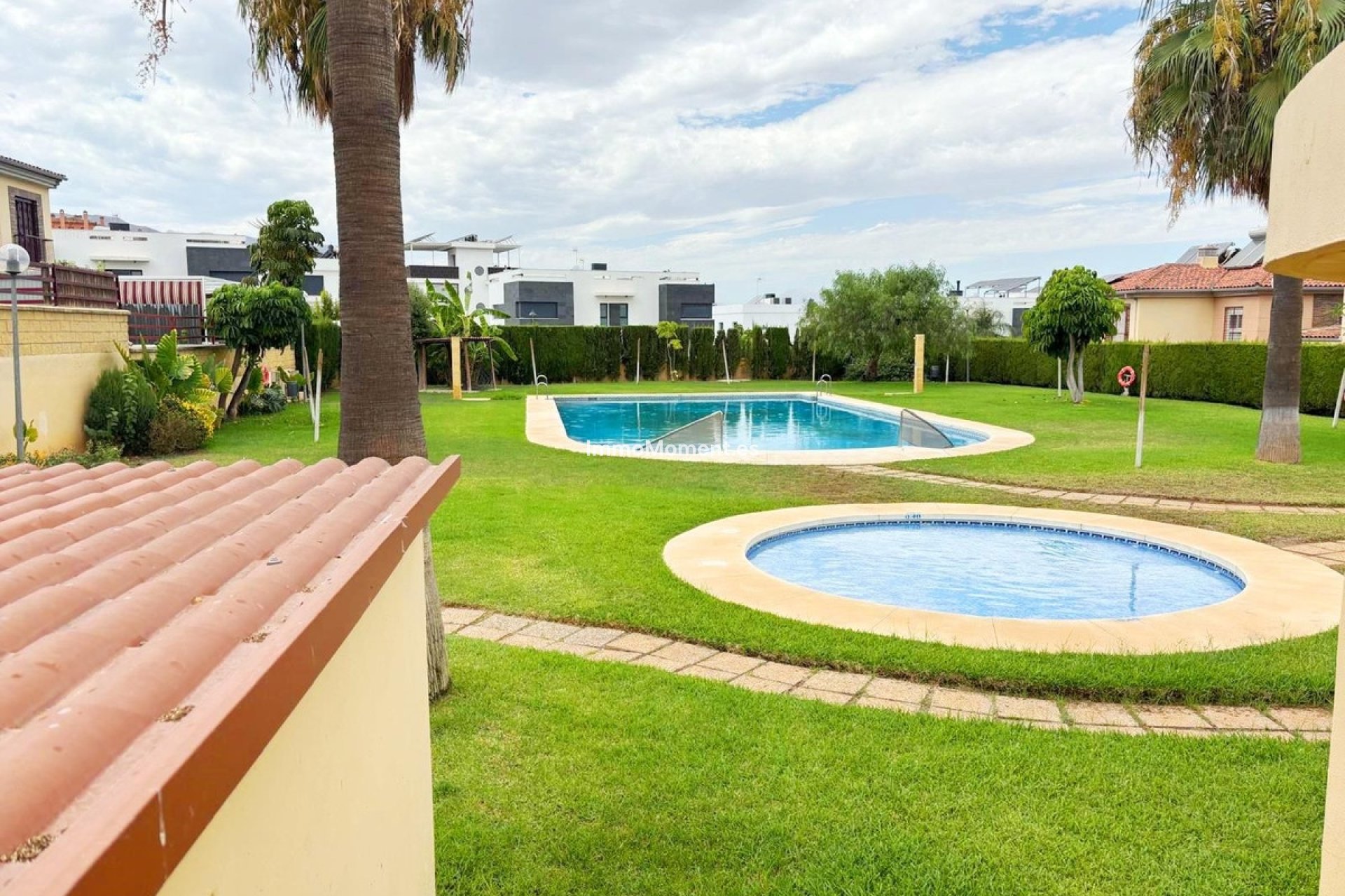 Bestaande woning - Rijtjeshuis - Binnenland  - Alhaurín de la Torre