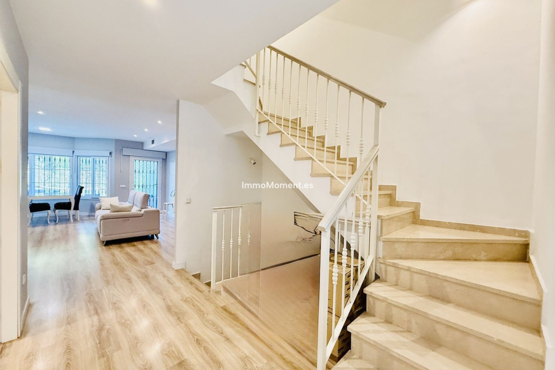 Bestaande woning - Rijtjeshuis - Binnenland  - Alhaurín de la Torre