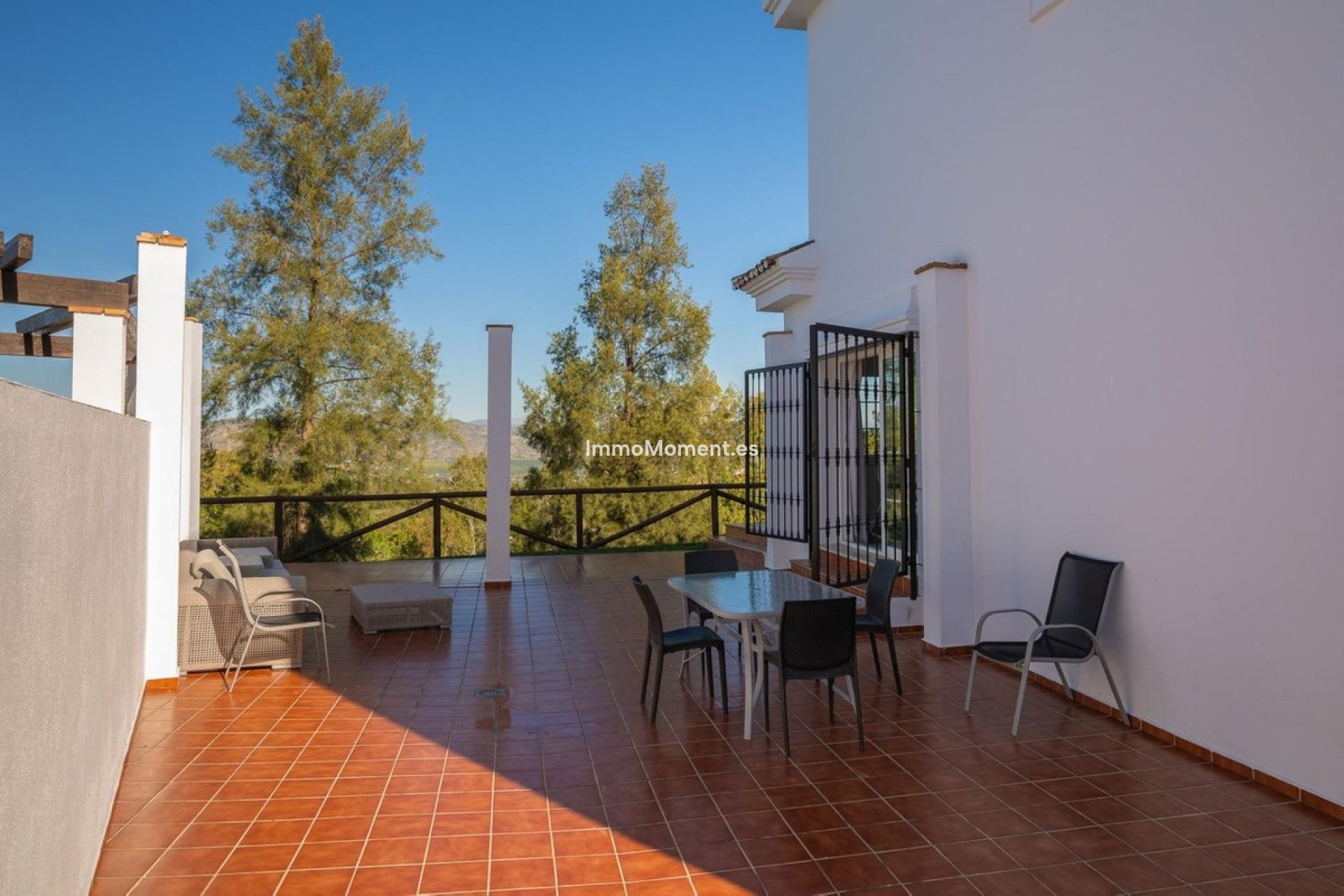 Bestaande woning - Rijtjeshuis - Binnenland  - Alhaurín de la Torre
