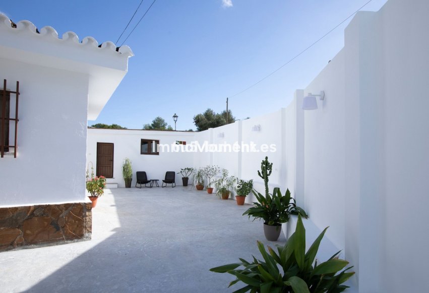 Bestaande woning - Rijtjeshuis - Binnenland  - Alhaurín de la Torre