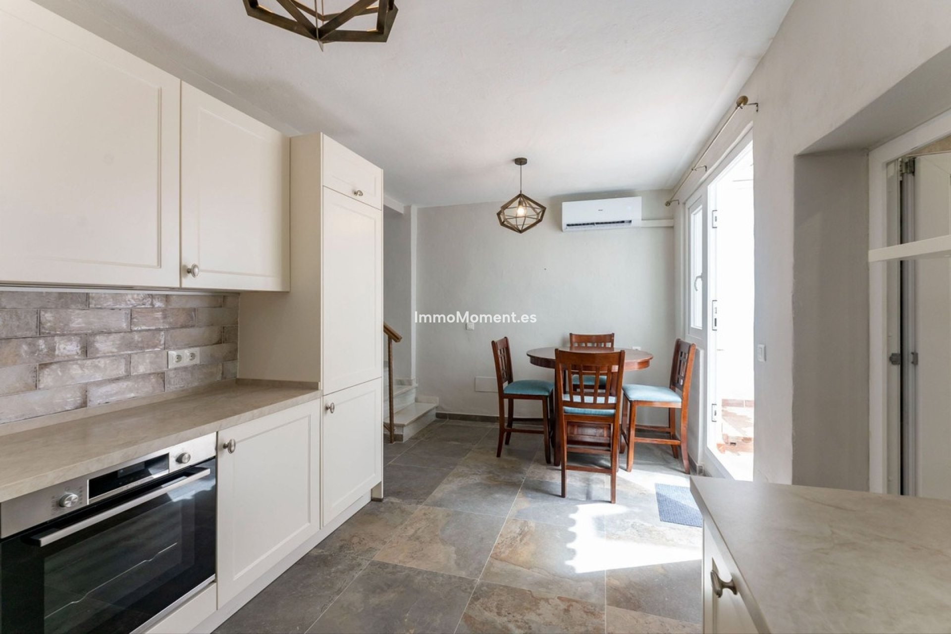 Bestaande woning - Rijtjeshuis - Binnenland  - Alhaurín el Grande Centro