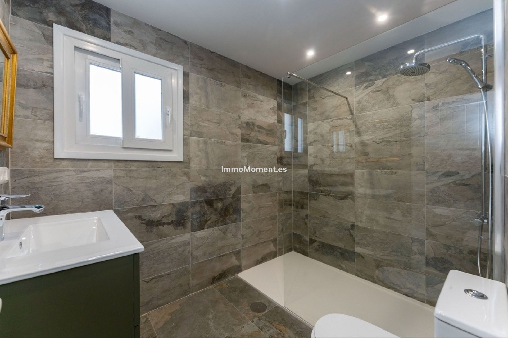 Bestaande woning - Rijtjeshuis - Binnenland  - Alhaurín el Grande Centro