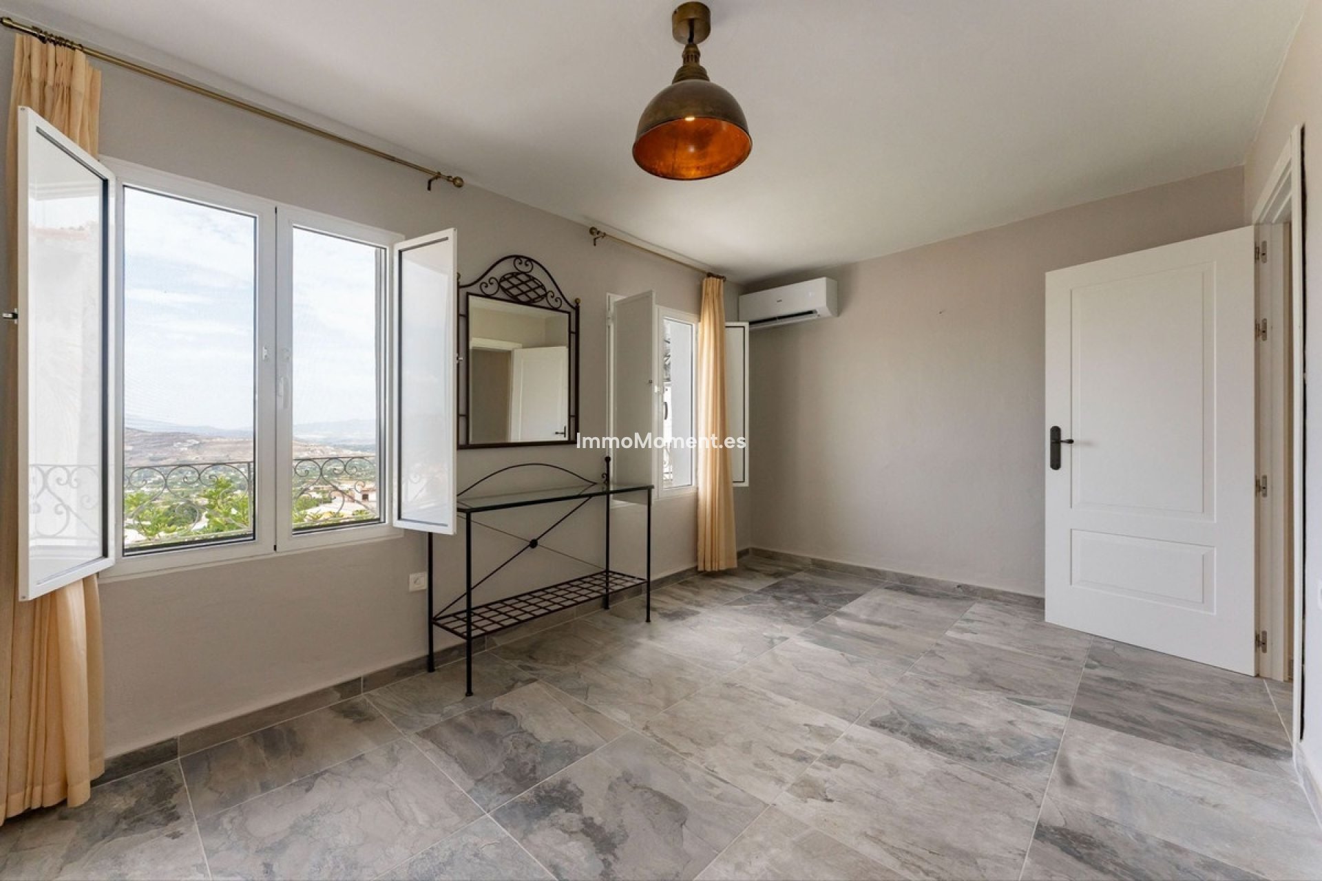 Bestaande woning - Rijtjeshuis - Binnenland  - Alhaurín el Grande Centro