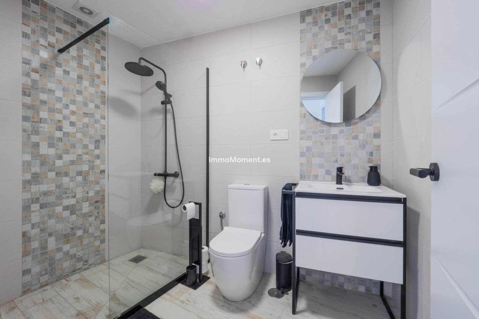 Bestaande woning - Rijtjeshuis - Binnenland  - Alhaurín el Grande Centro