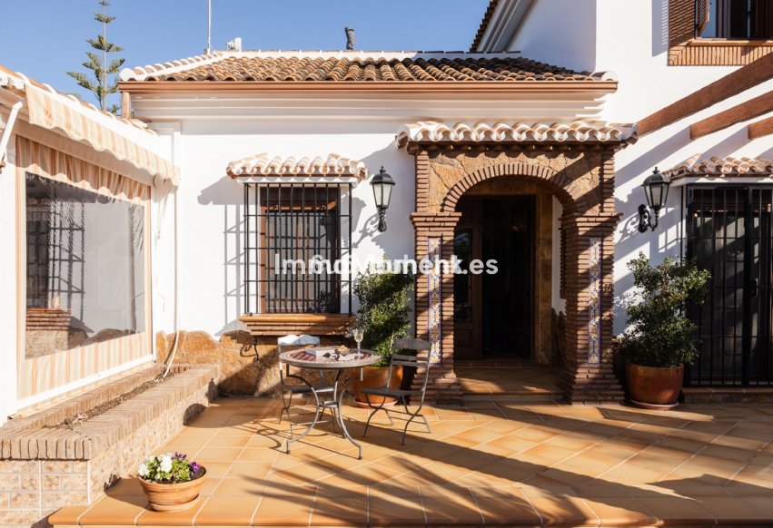 Bestaande woning - Rijtjeshuis - Binnenland  - Alhaurín el Grande Centro