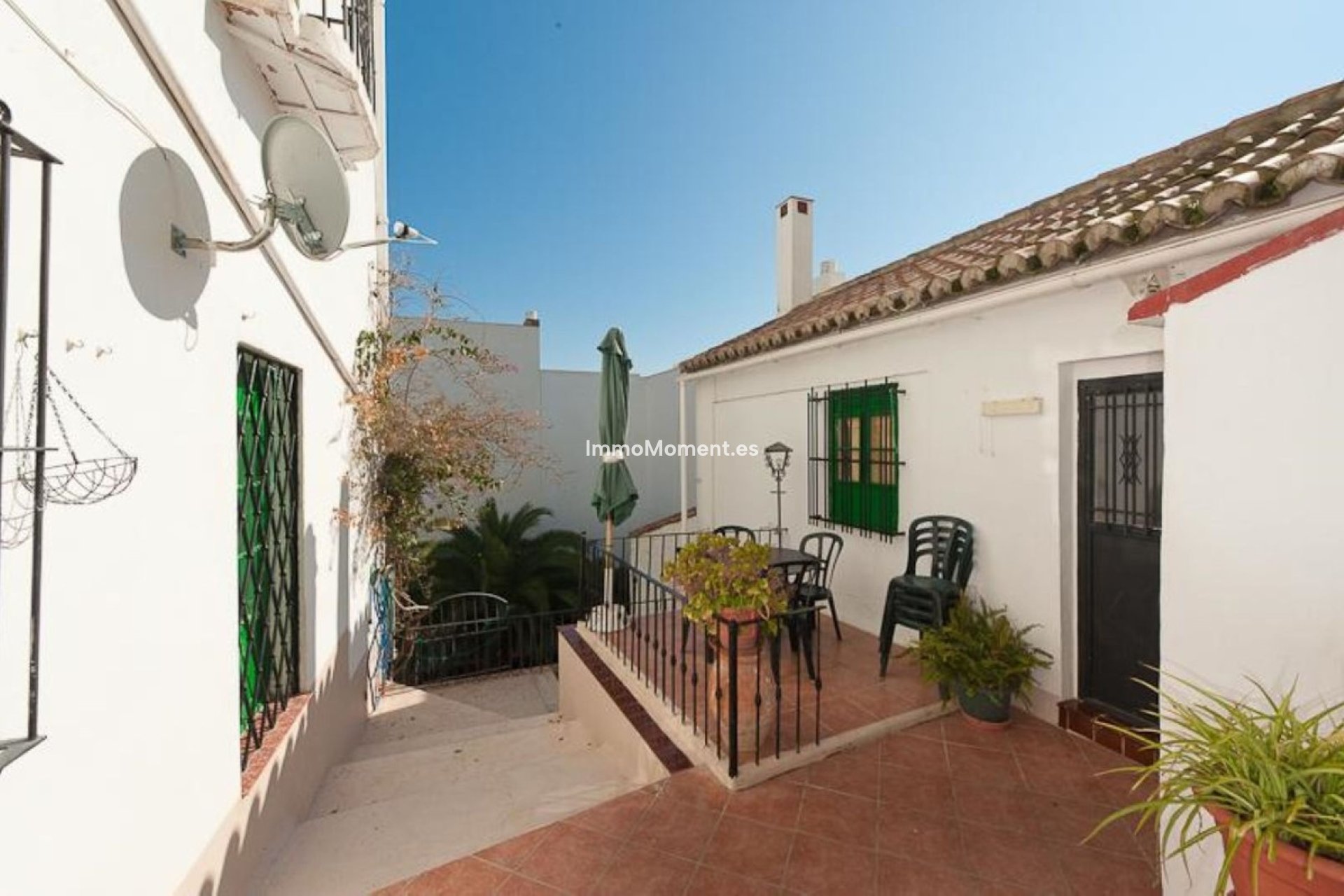 Bestaande woning - Rijtjeshuis - Binnenland  - Alora
