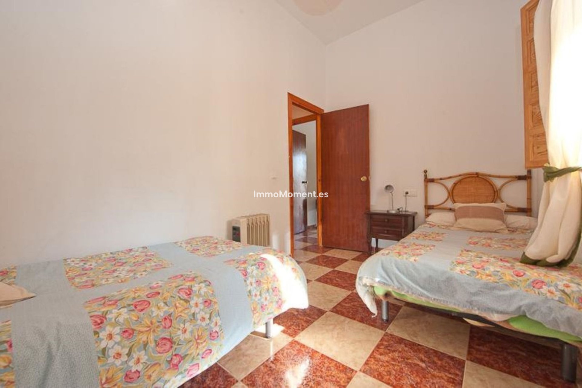 Bestaande woning - Rijtjeshuis - Binnenland  - Alora