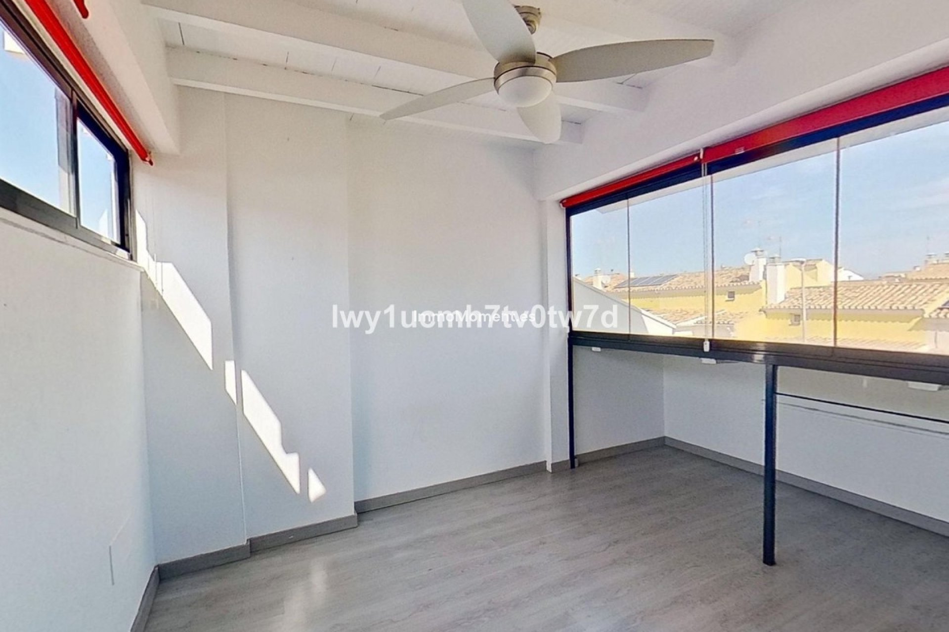 Bestaande woning - Rijtjeshuis - Binnenland  - Churriana