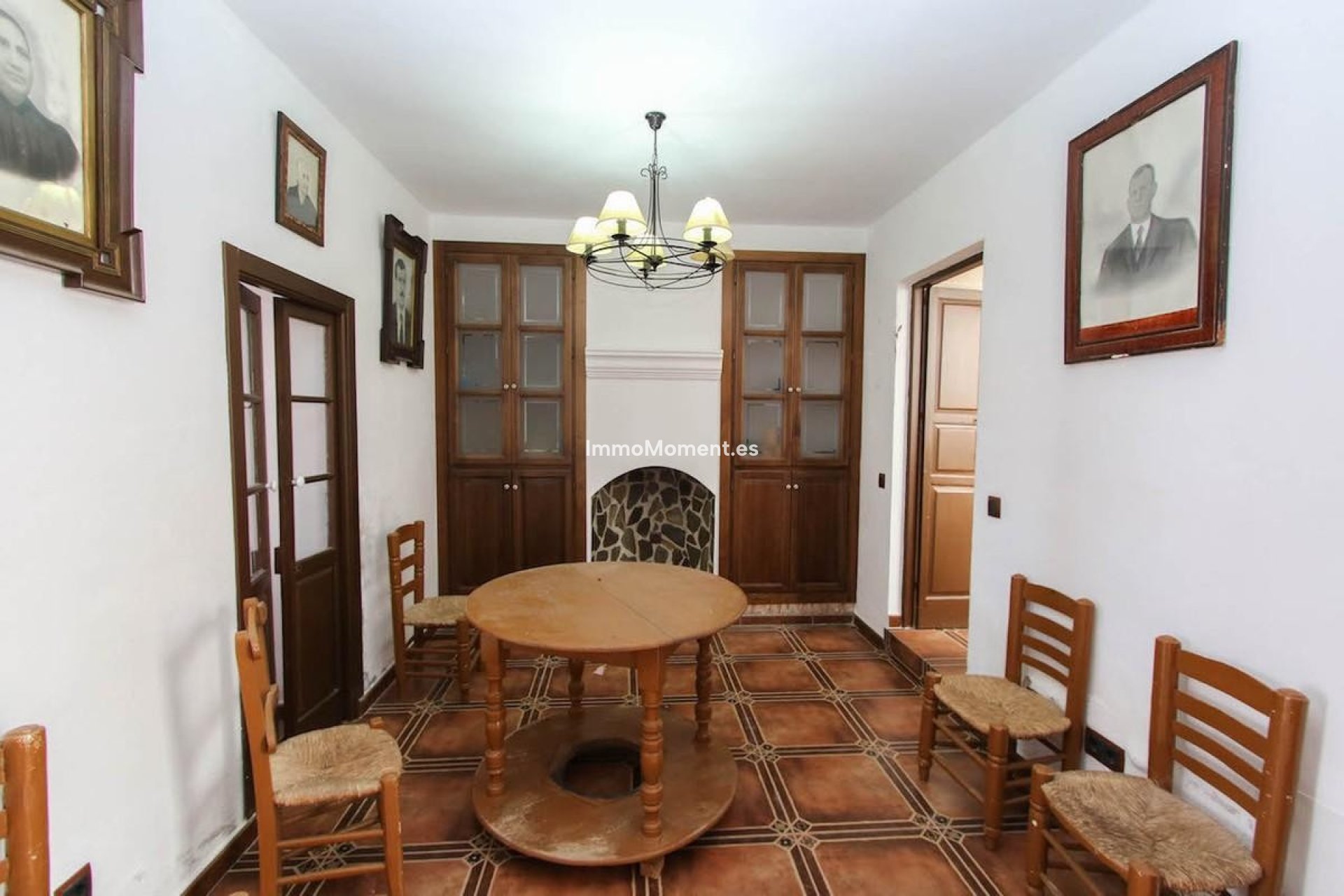 Bestaande woning - Rijtjeshuis - Binnenland  - Guaro