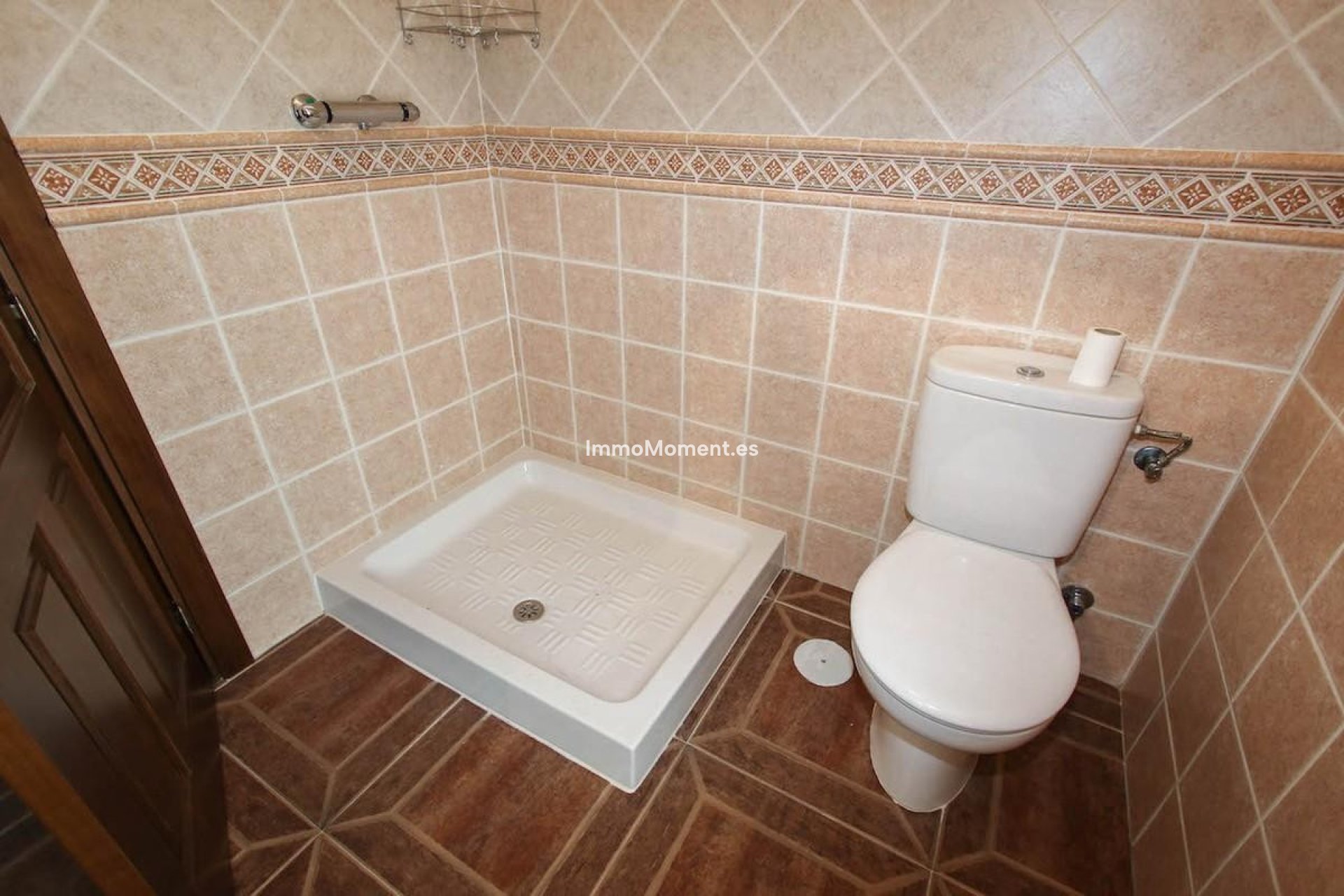 Bestaande woning - Rijtjeshuis - Binnenland  - Guaro