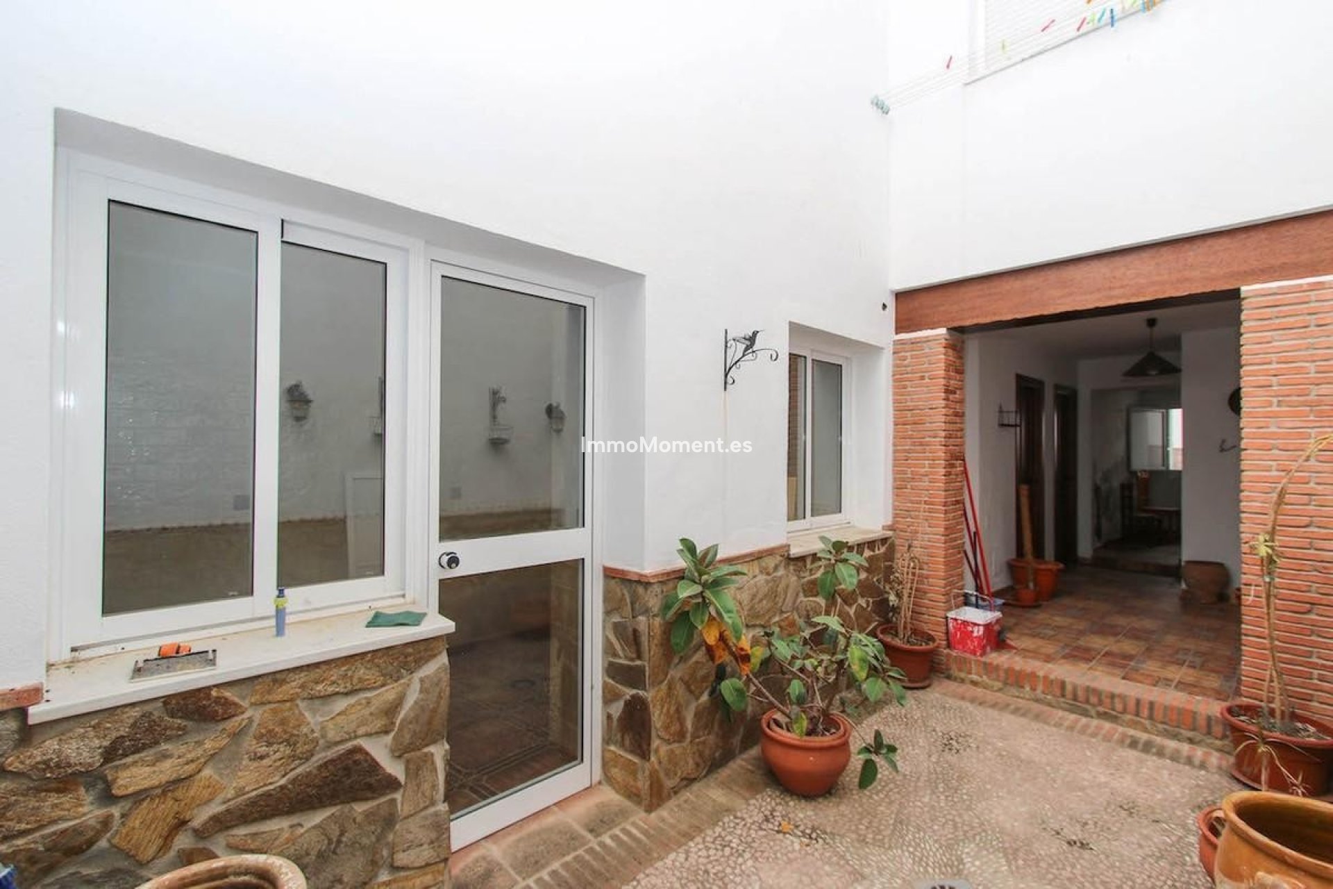 Bestaande woning - Rijtjeshuis - Binnenland  - Guaro