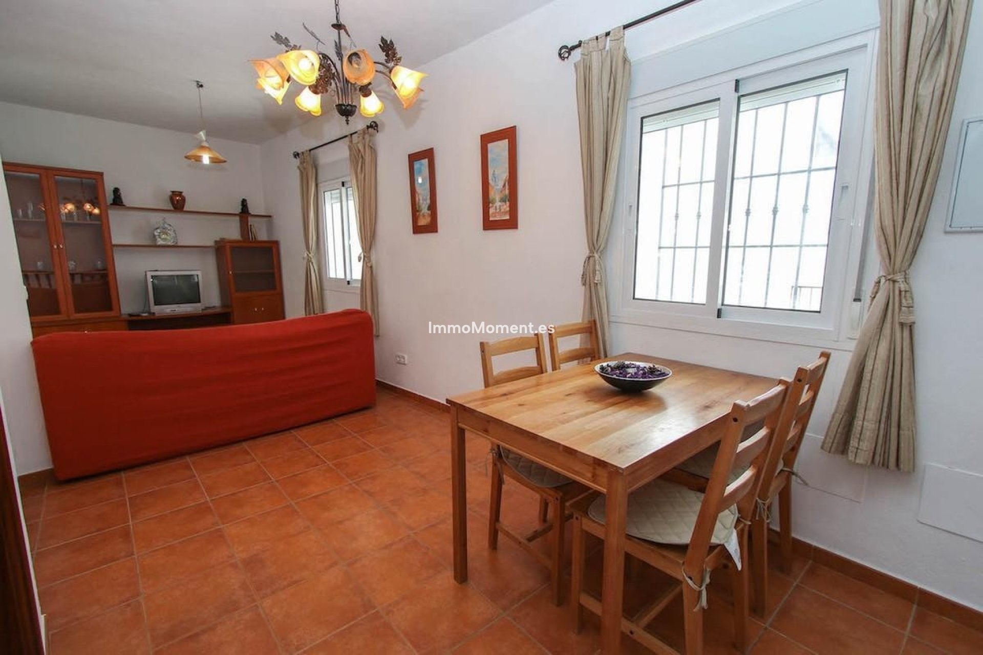 Bestaande woning - Rijtjeshuis - Binnenland  - Guaro