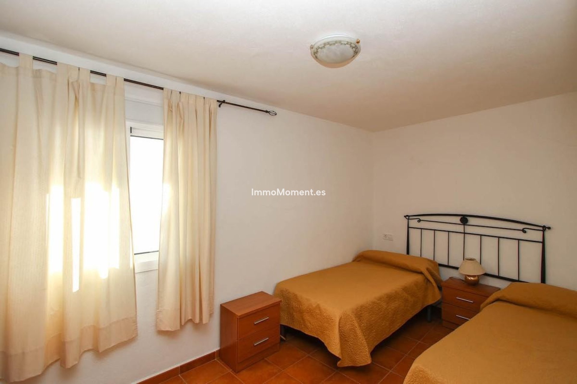 Bestaande woning - Rijtjeshuis - Binnenland  - Guaro