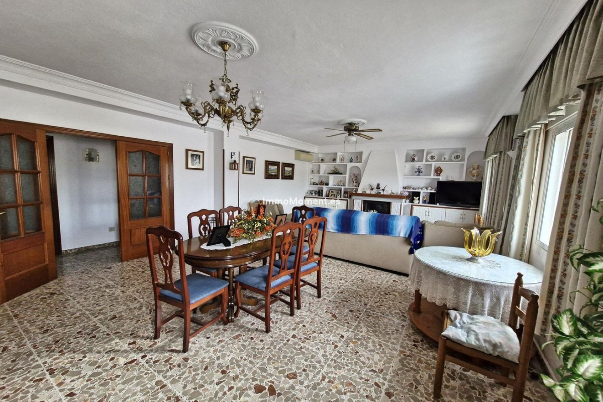 Bestaande woning - Rijtjeshuis - Binnenland  - Guaro