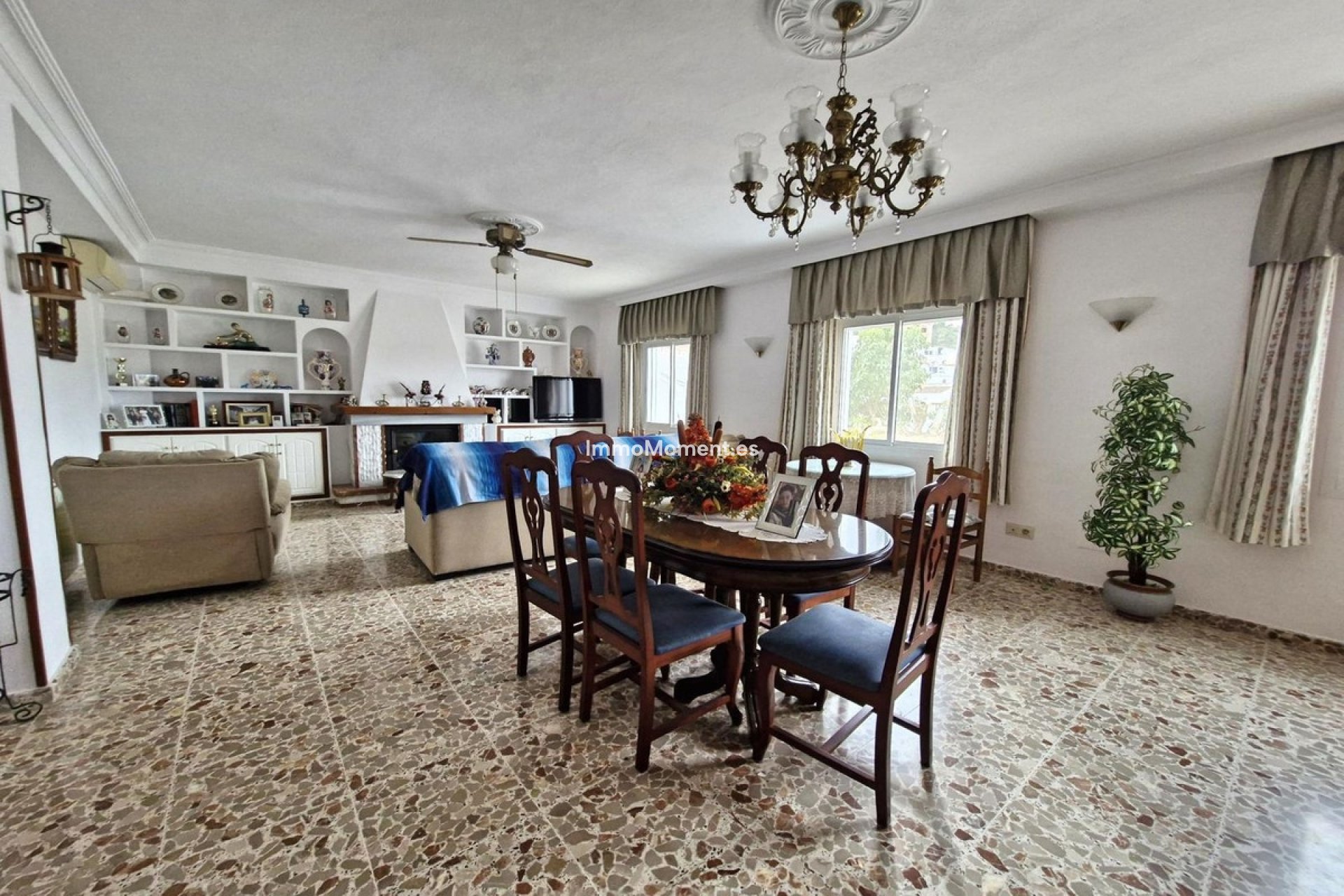 Bestaande woning - Rijtjeshuis - Binnenland  - Guaro