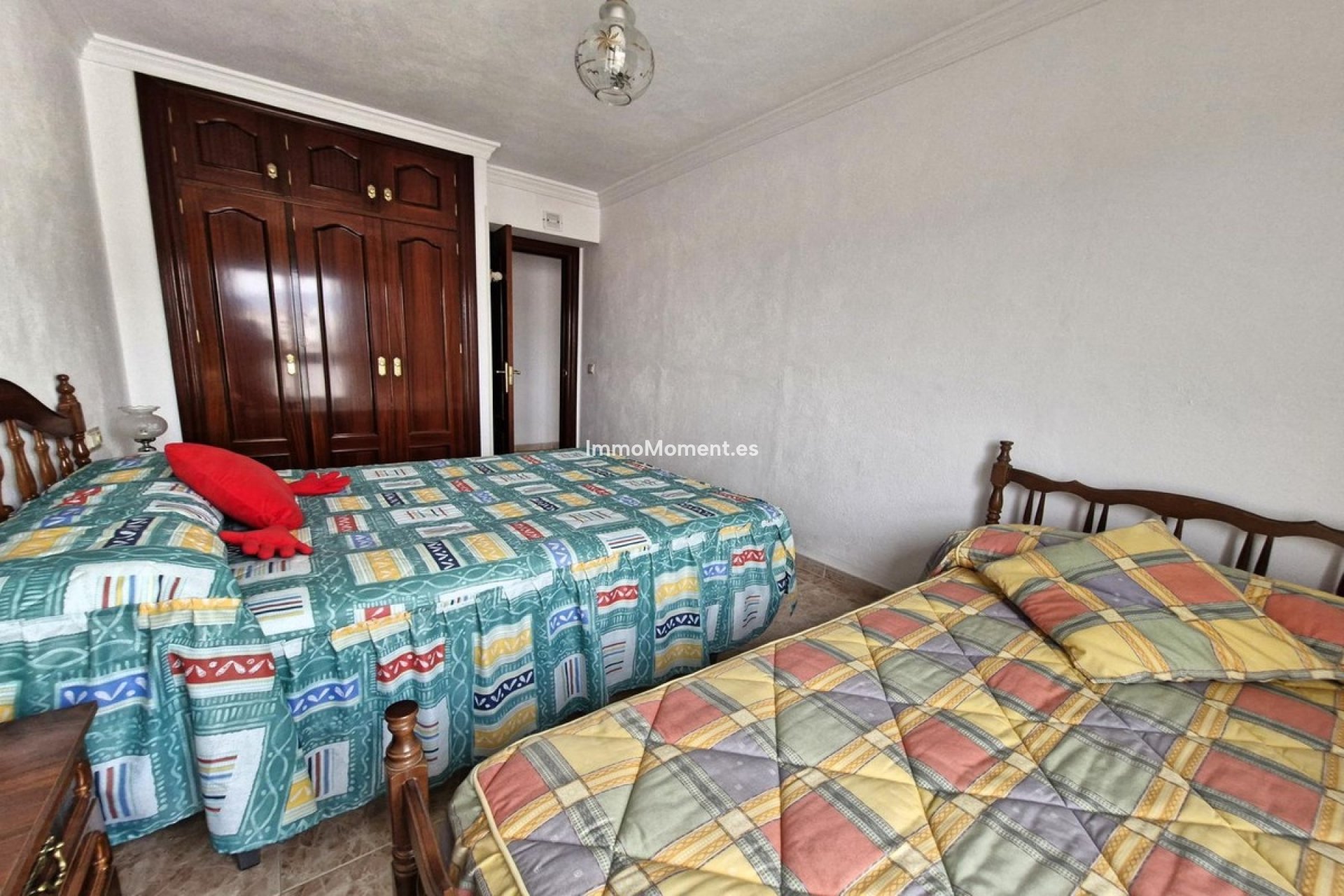 Bestaande woning - Rijtjeshuis - Binnenland  - Guaro